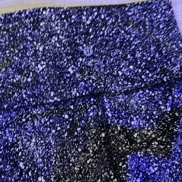 Lululemon  Speckled Tights Size 4, Inseam 28 inch tights - Picture 4 of 4